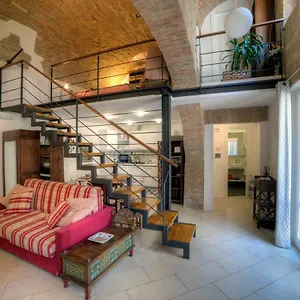 Stilnuovo Charming In Siena's Historic Center, Very Close To Piazza Del Campo Appartamento Siena