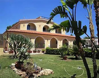 Villa Sunset B&B/Apartments Fontane Bianche Bed & Breakfast